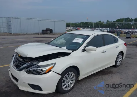 2017 Nissan Altima 2.5/S/Sv/Sl/Sr z USA, uszkodzony, nr VIN 1N4AL3AP6HC479999